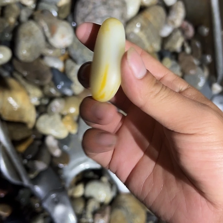 和田玉(糖玉)未镶嵌挂件