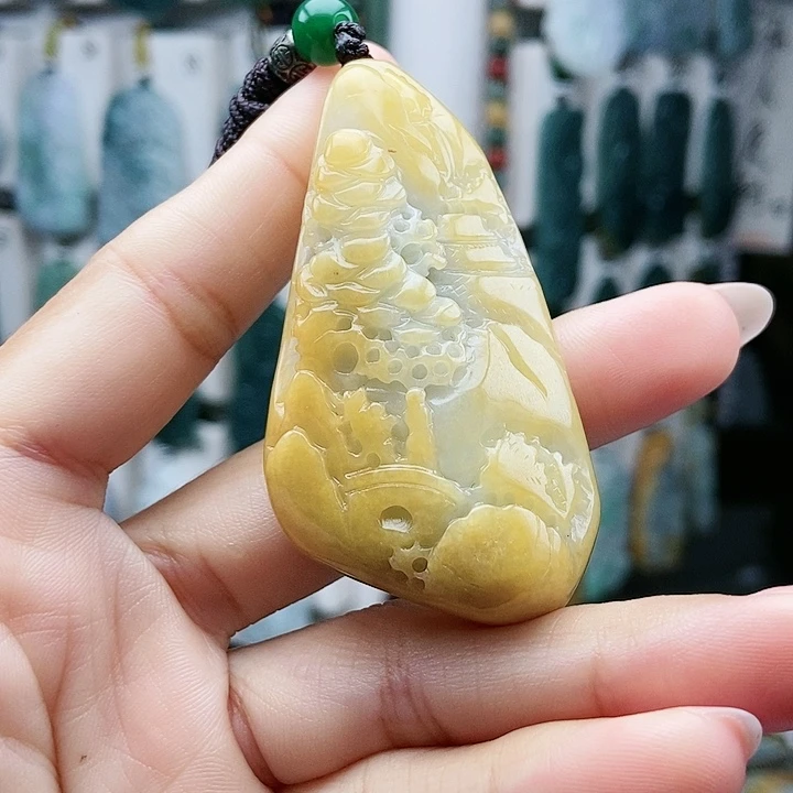 颈饰足铂镶嵌翡翠翡翠