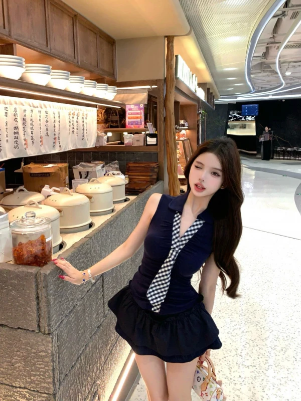 韩系格纹设计感吊带背心女小众纯欲风通勤气质修身显瘦外穿上衣潮