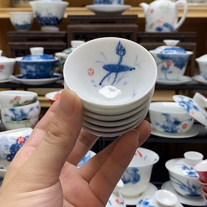 手绘微瑕荷花杯子