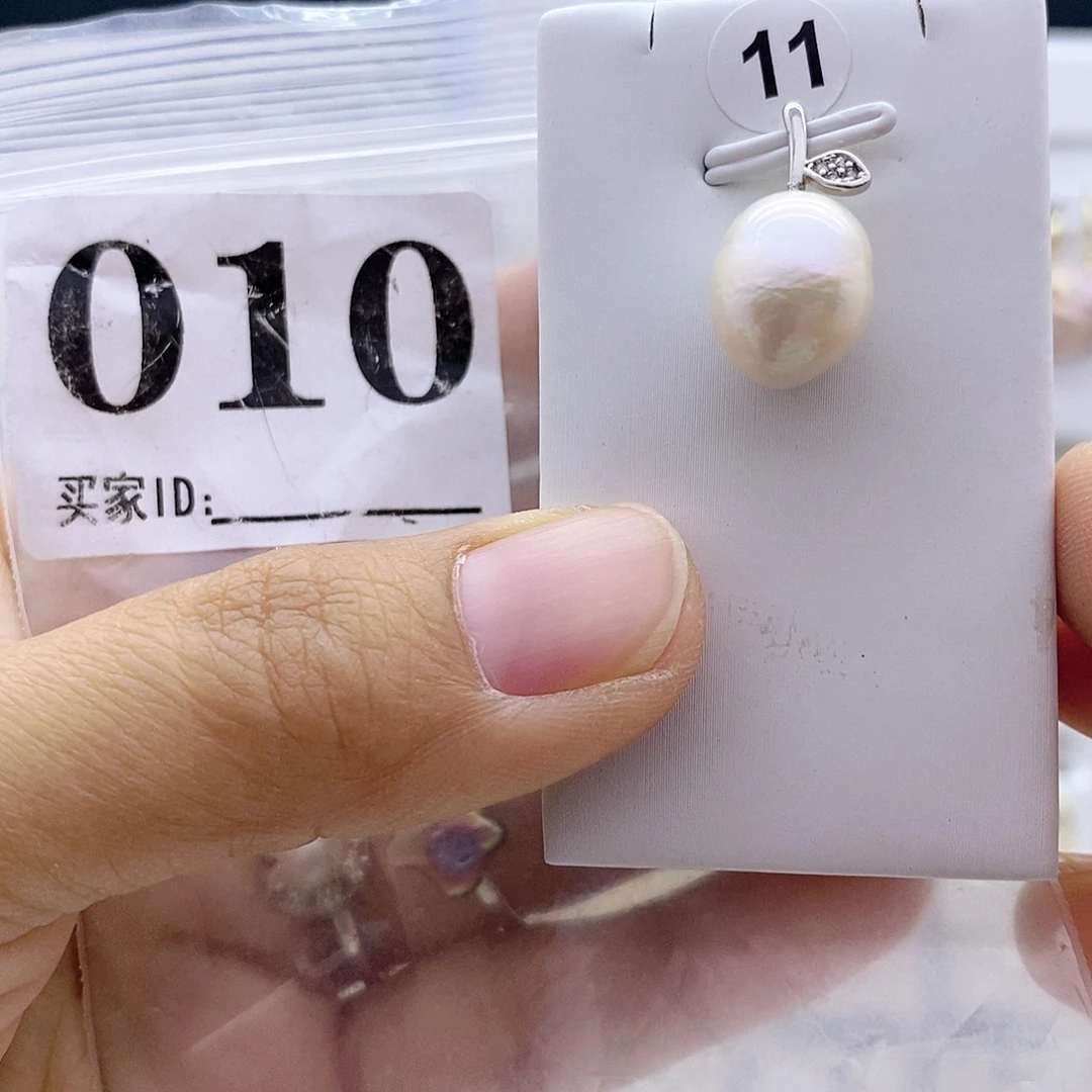 颈饰淡水珍珠钛钢