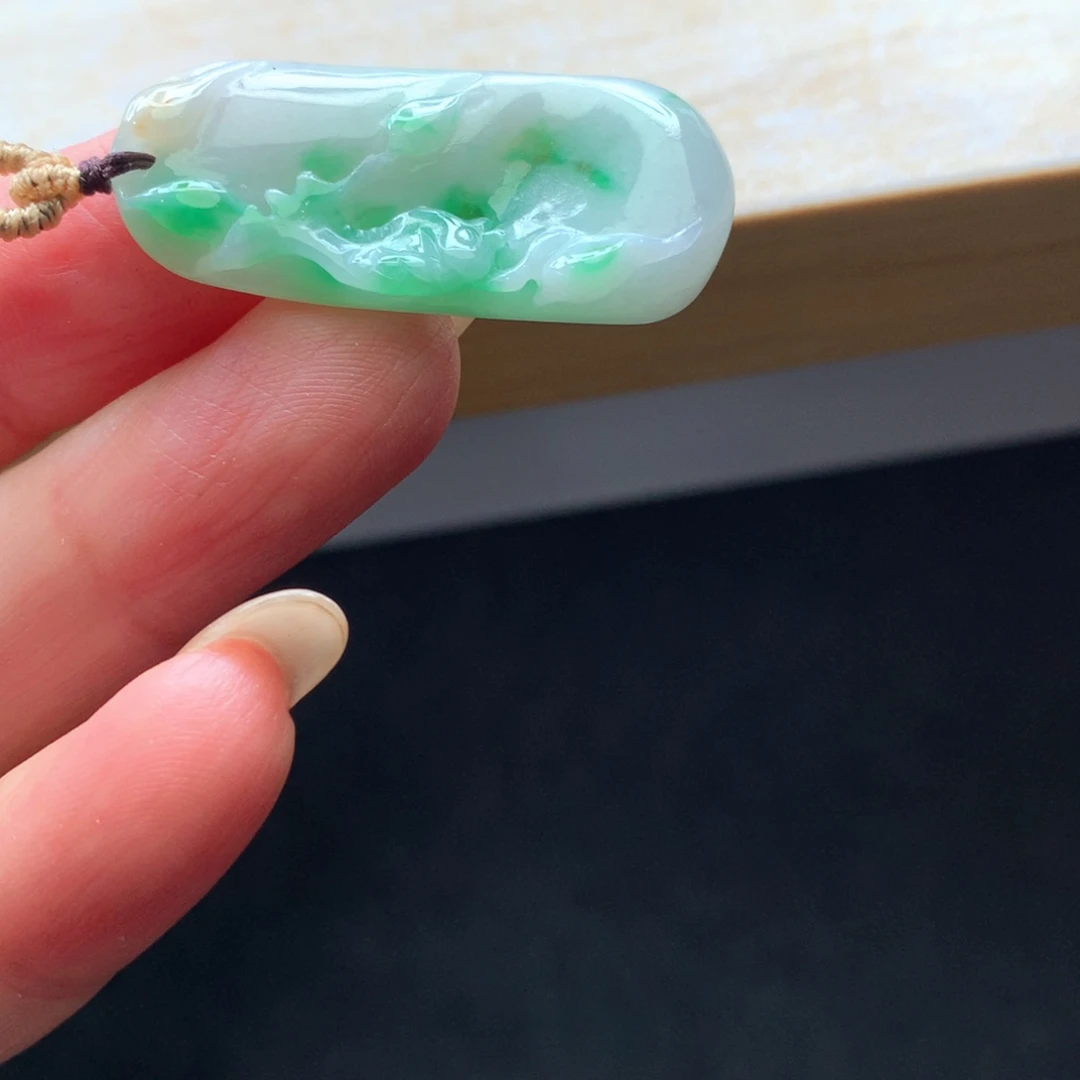 翡翠未镶嵌颈饰吊坠