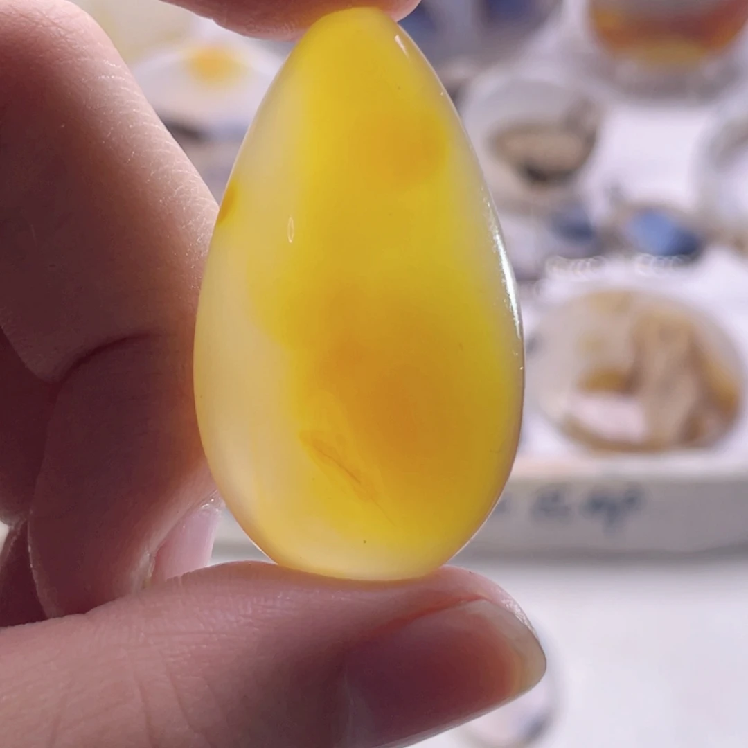 玛瑙/玉髓未镶嵌珠宝奇石