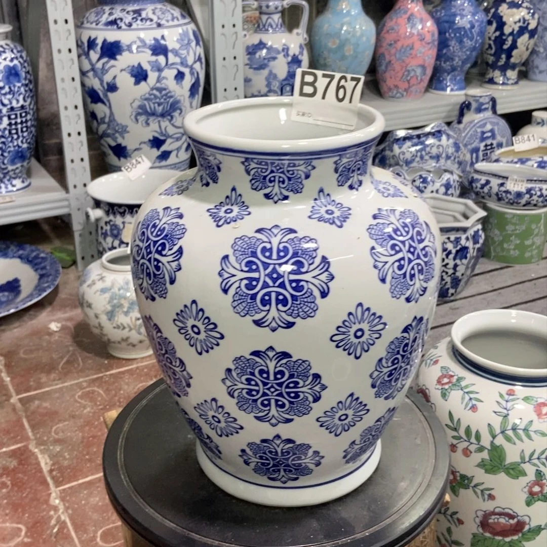 摆件花瓶手绘釉下彩