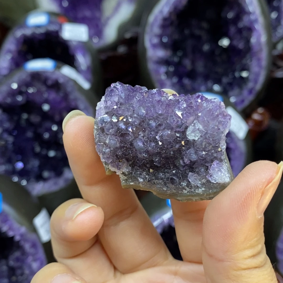 紫晶未镶嵌大型摆件（非配饰）莹