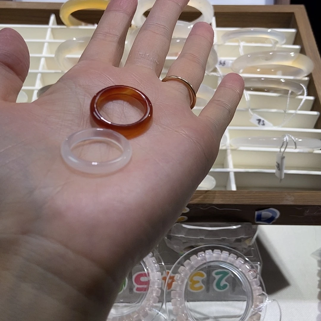 咿***哟玛瑙/玉髓合金手镯