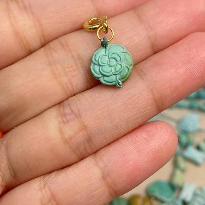 南红玛瑙未镶嵌珠宝奇石