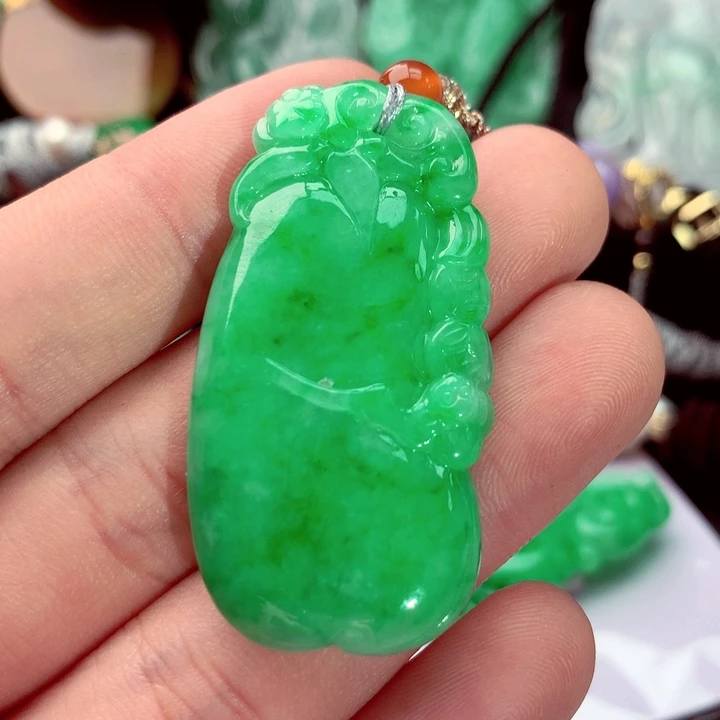 吊坠(不含链)未镶嵌翡翠