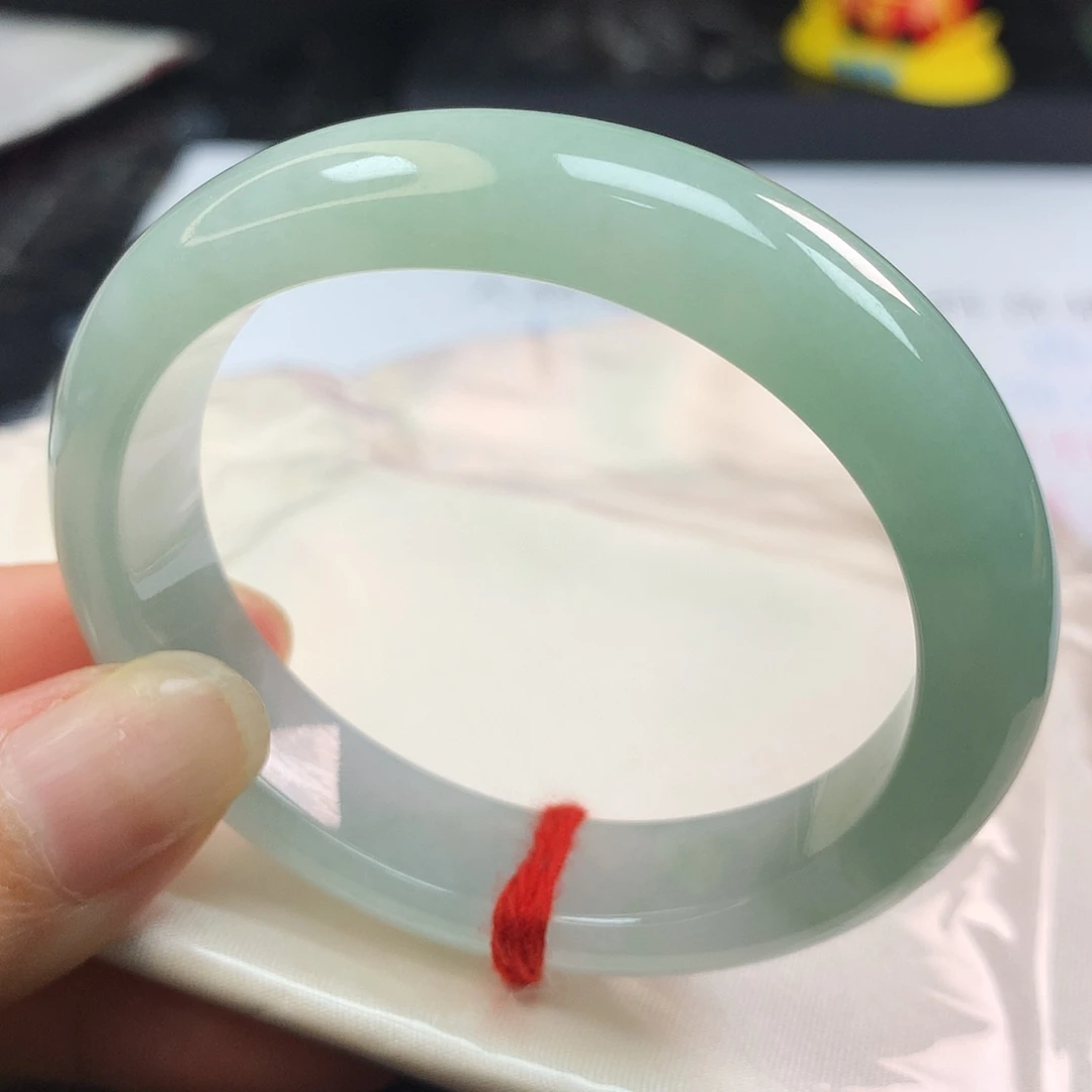 翡翠未镶嵌手镯（贵妃镯）