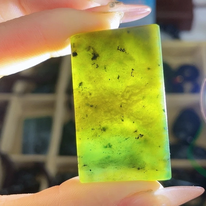 蛇纹石玉未镶嵌挂件泰山玉无事牌