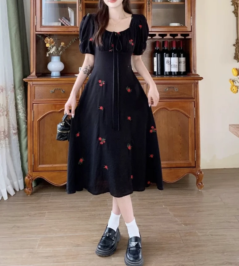 293【玫瑰花园】复古刺绣显瘦高腰气质长裙连衣裙（A019）