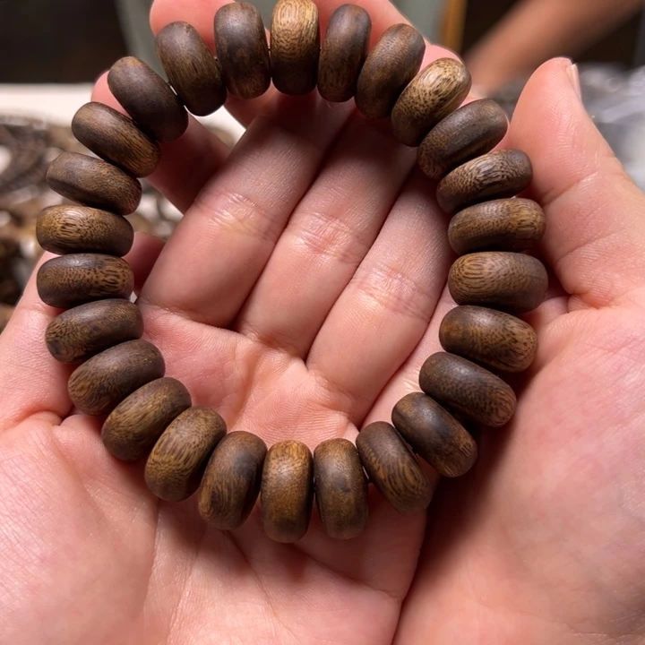 贝***贝手串沉香1.6随形算盘珠单圈 23克