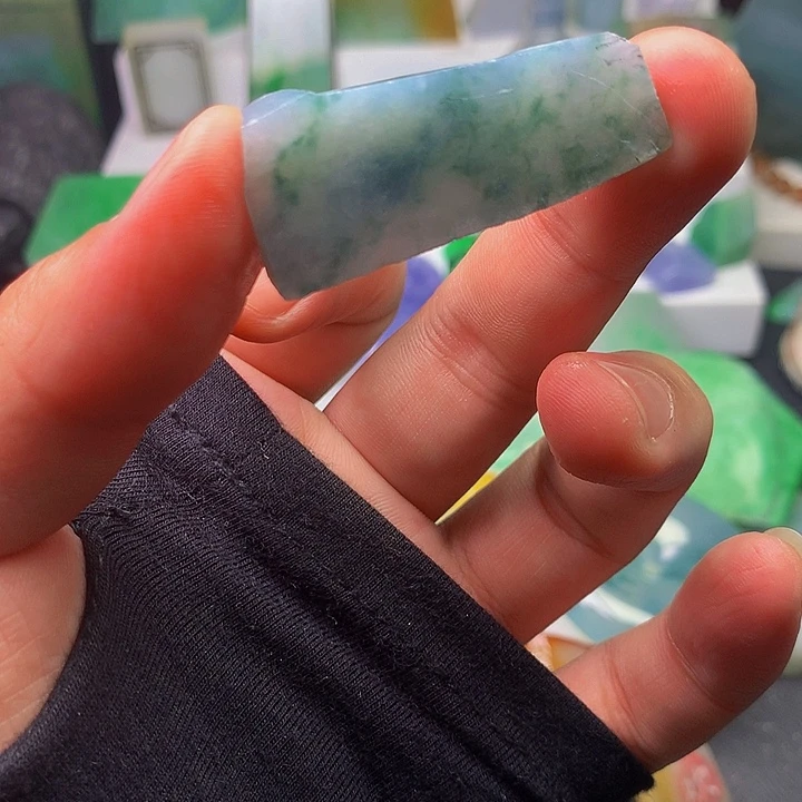 定制翡翠未镶嵌黄****疗料子