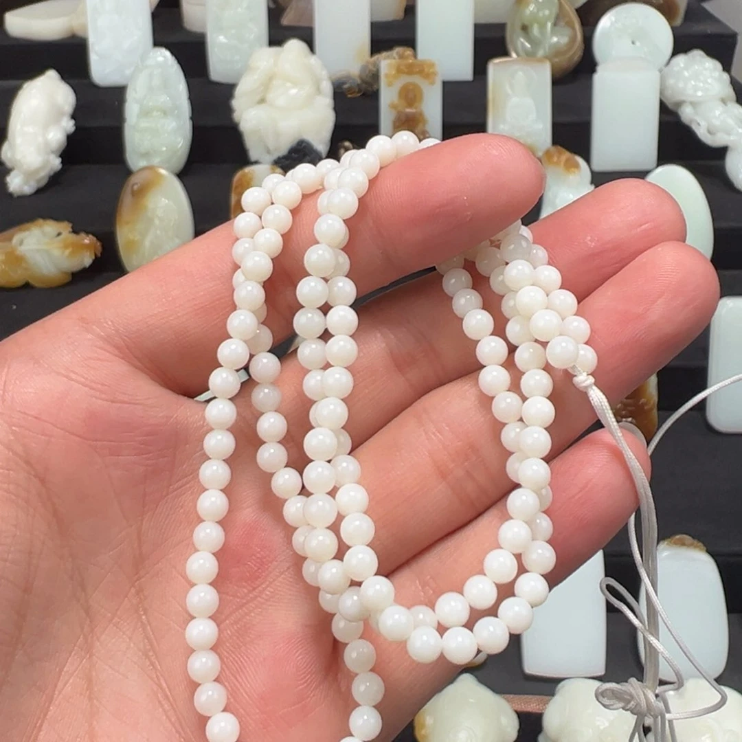 和田玉颈饰未镶嵌