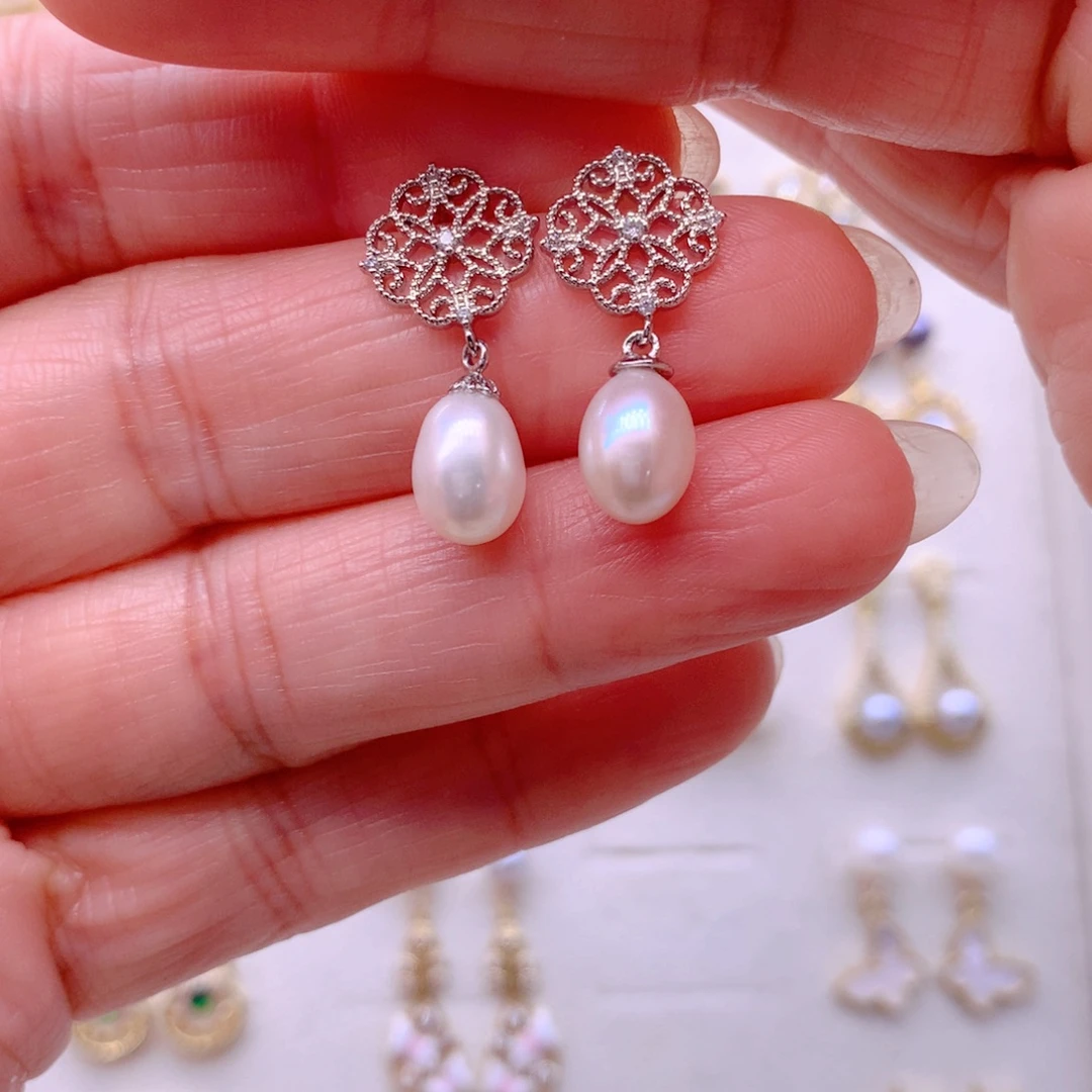 淡水珍珠合金耳饰