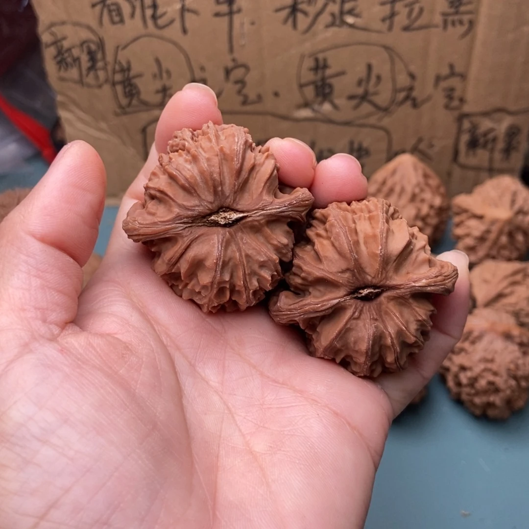 ゞ***ゞ文玩核桃吊坠白狮子34