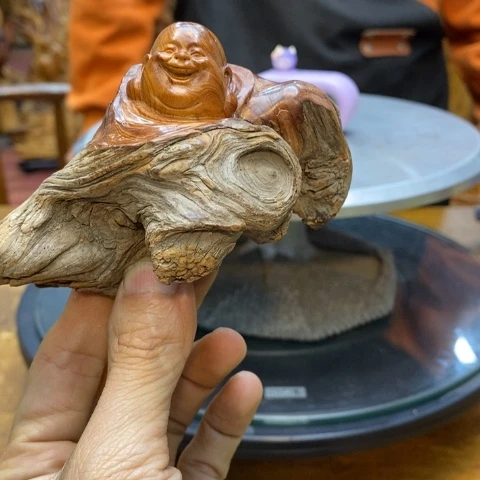 柏木牧*人太行崖柏根雕