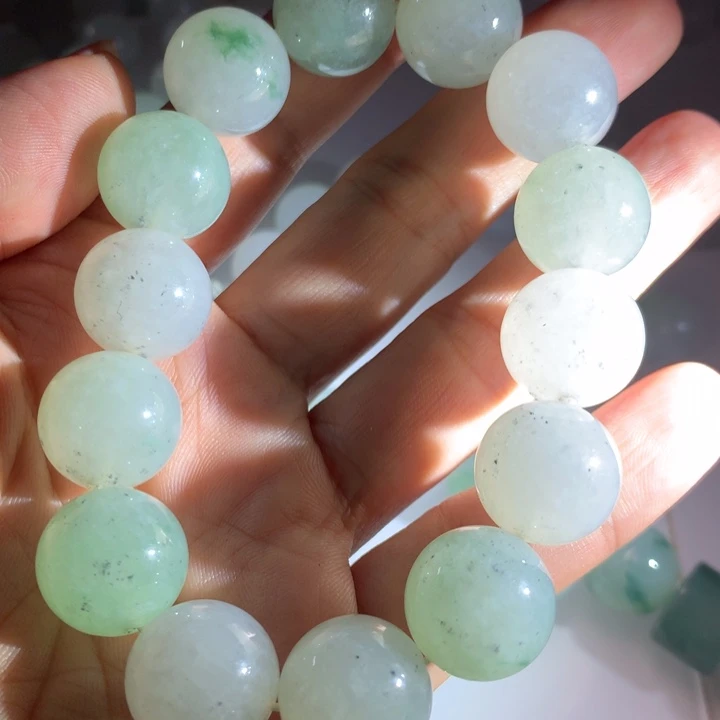 翡翠颈饰未镶嵌天然翡翠手串定金