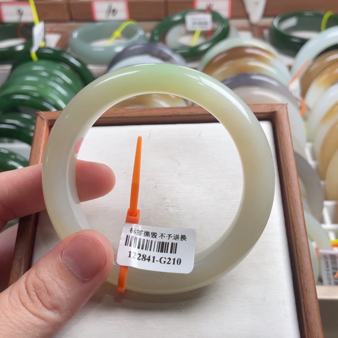 【闪购商品】和田玉手镯未镶嵌55.6.97