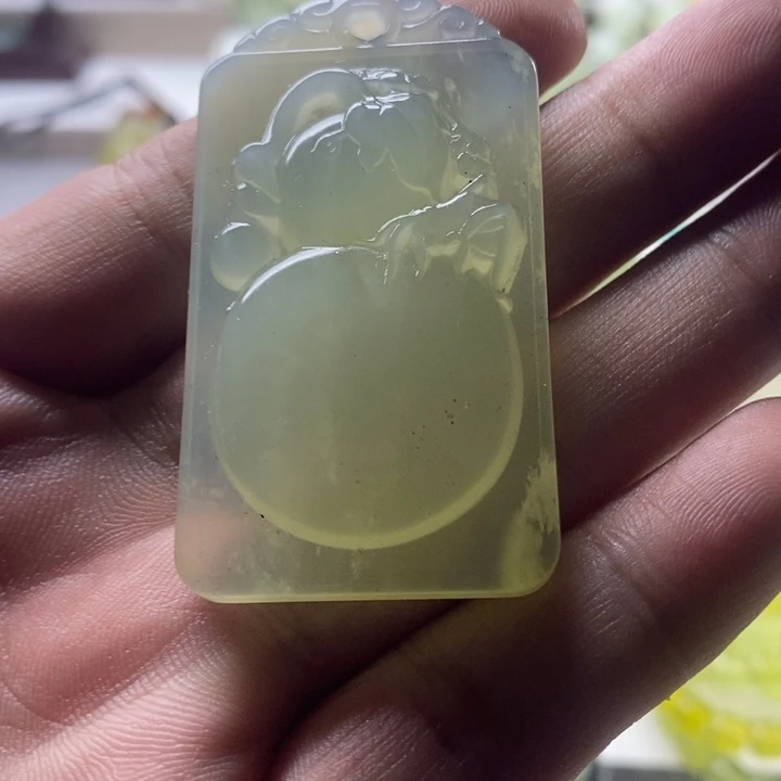 未镶嵌蛇纹石玉颈饰