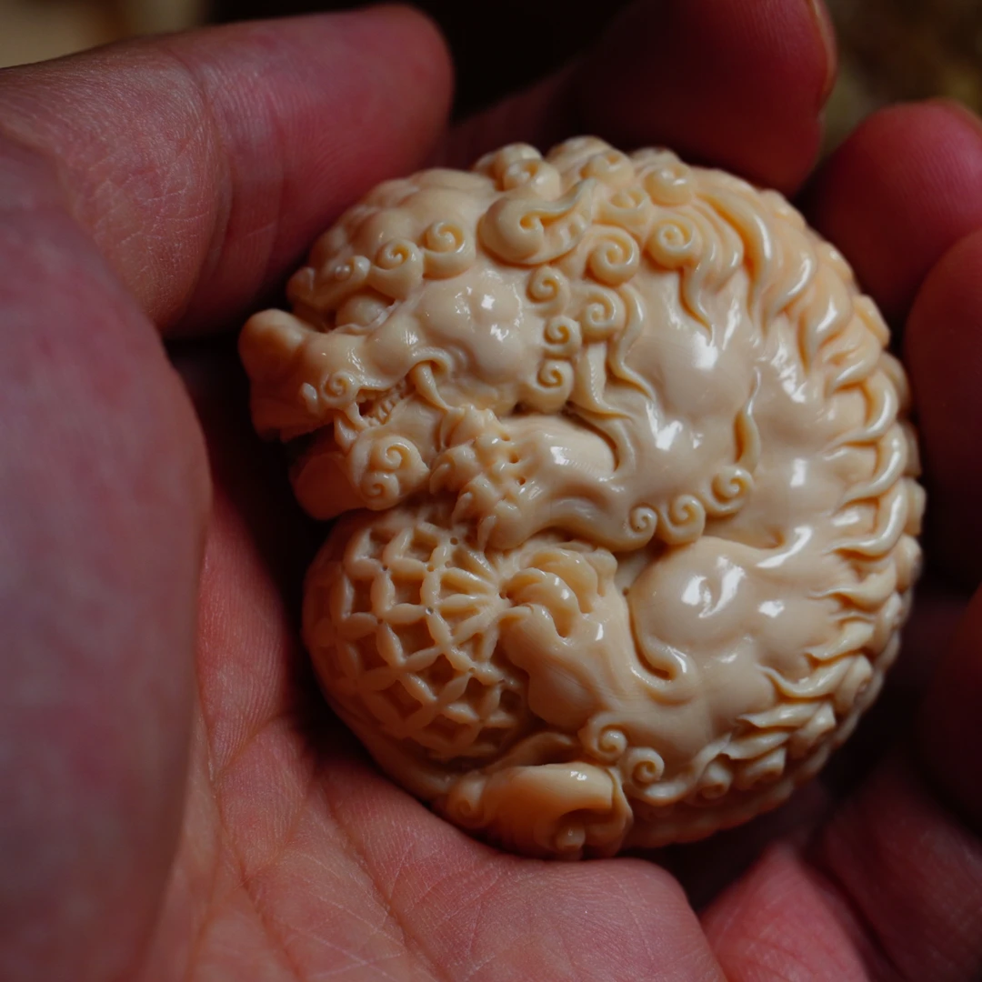 慕物手作 苏作温润润润料 猛犸唐狮绣球 手把件