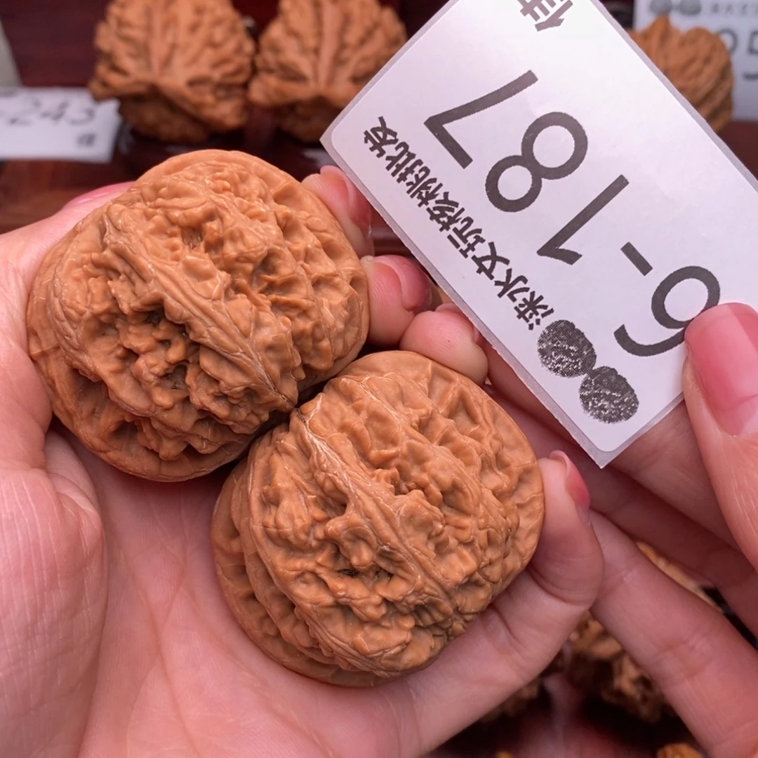 把件文玩核桃48粗筋