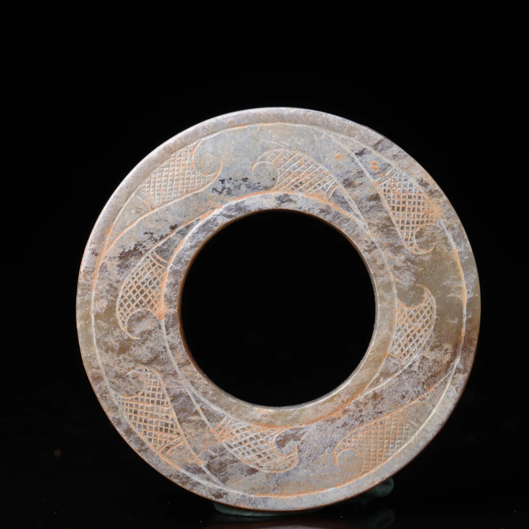 明代和田玉刻纹玉环