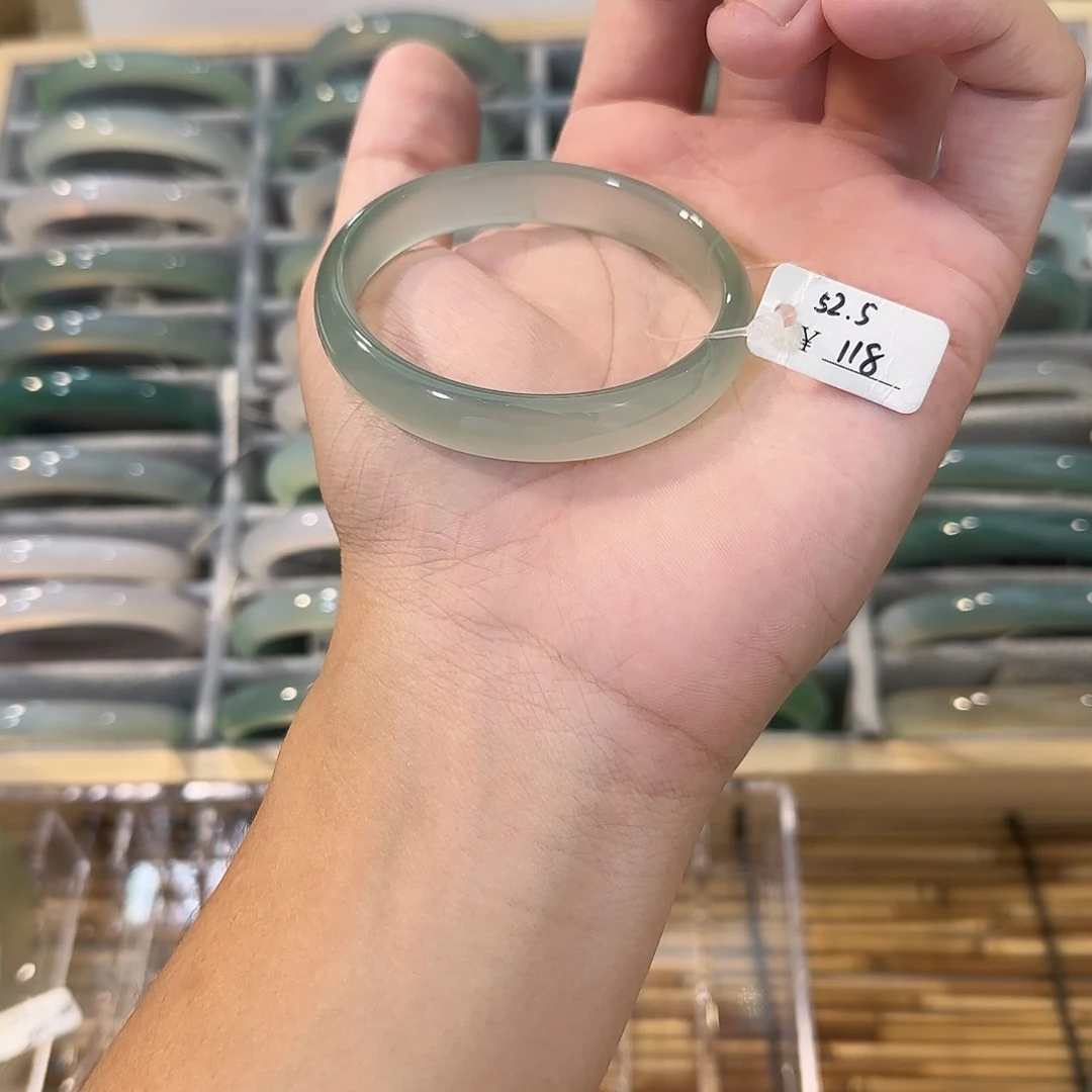 玛瑙/玉髓手镯未镶嵌圈口52.5