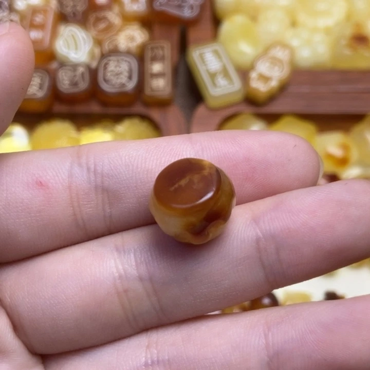 吊坠橄榄核小蜜罐