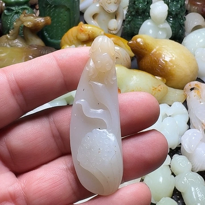 和田玉未镶嵌挂件