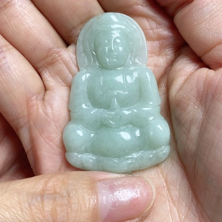 翡翠未镶嵌颈饰观音