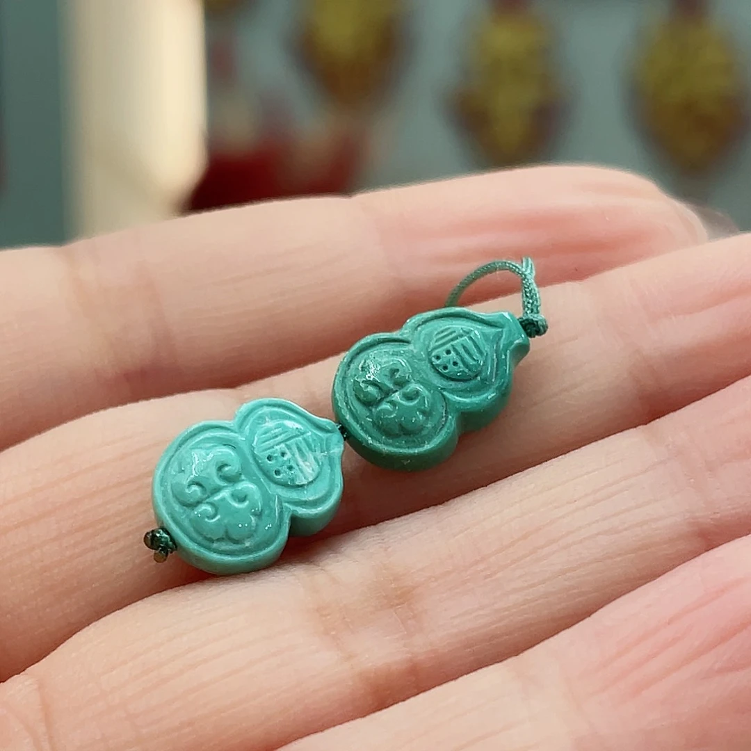 绿松石颈饰未镶嵌