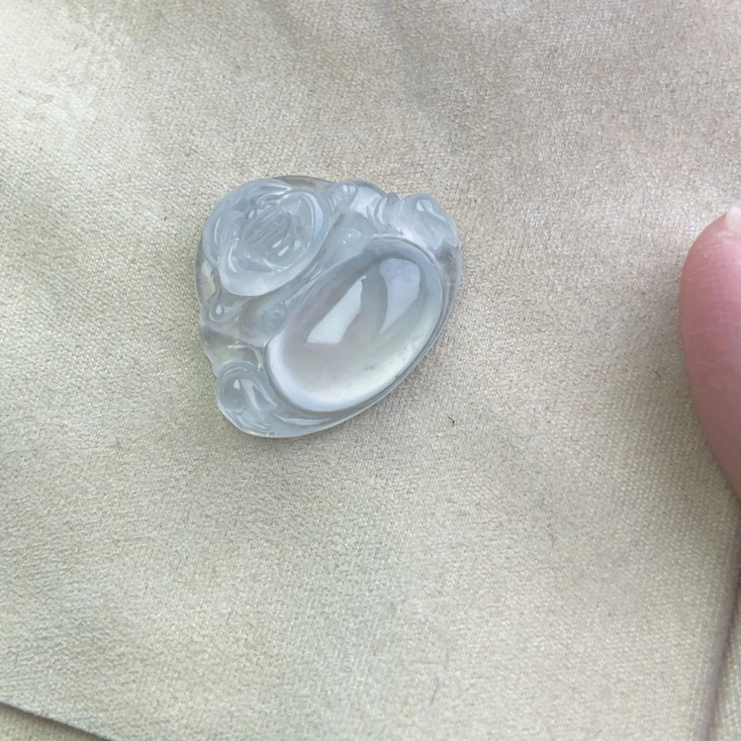 翡翠未镶嵌颈饰佛公