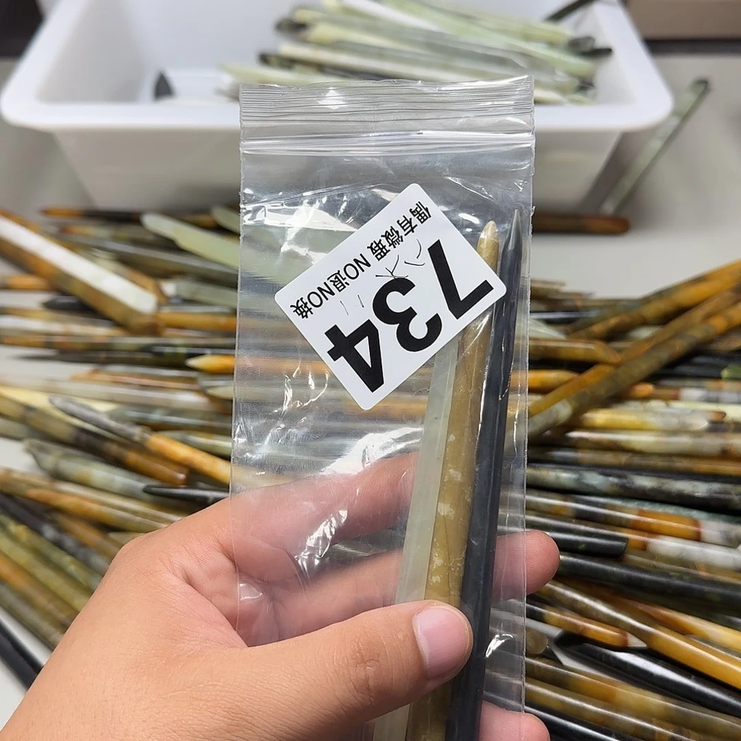 一***人未镶嵌蛇纹石玉发饰