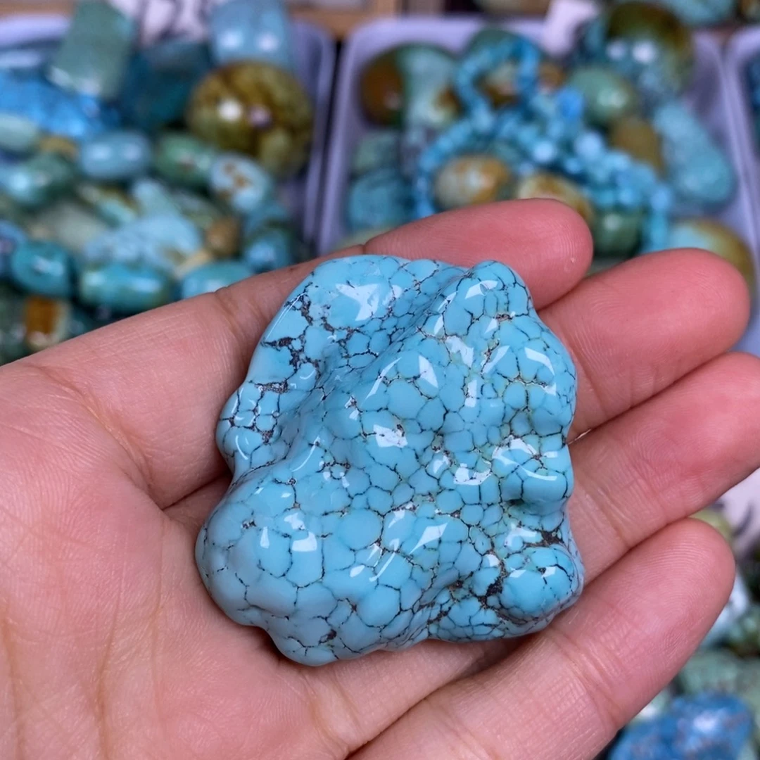 绿松石未镶嵌颈饰