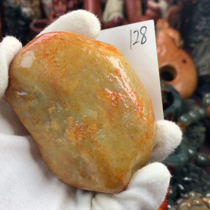 透闪石质玉未镶嵌珠宝奇石