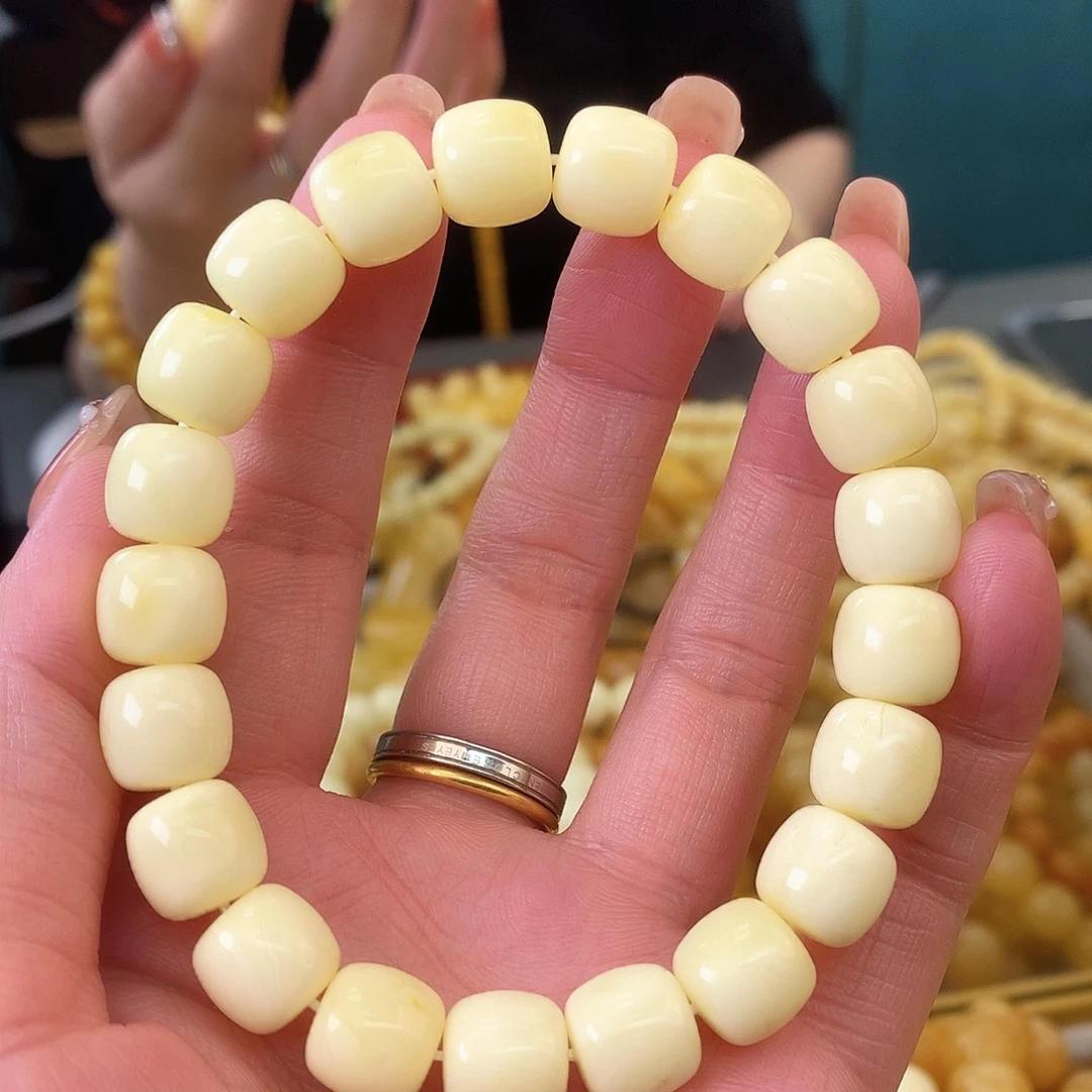 蜜蜡珠宝奇石未镶嵌か**宝