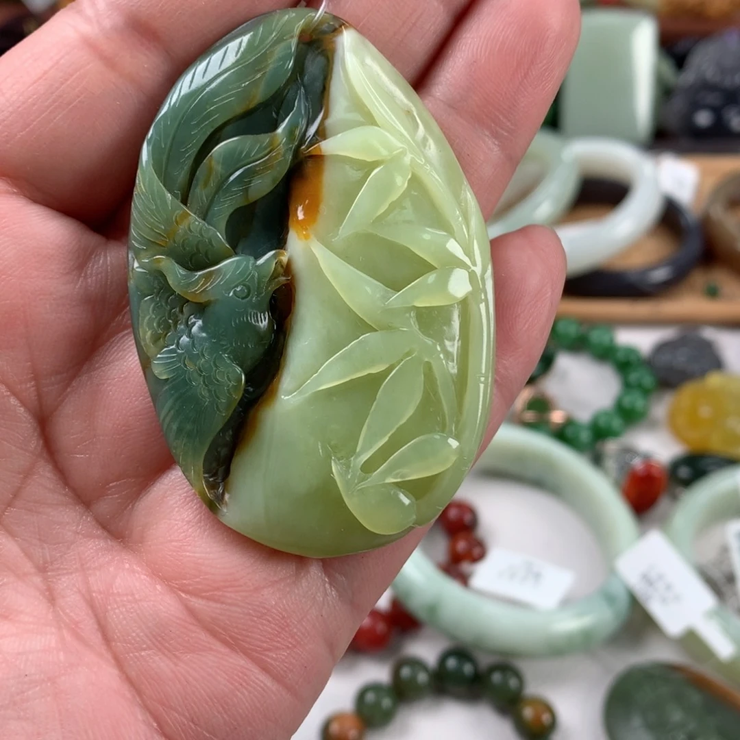 岫玉颈饰未镶嵌吊坠