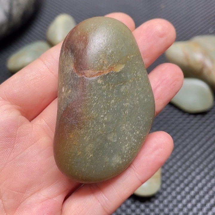 和田玉未镶嵌车挂