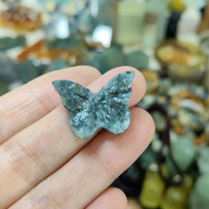 岫玉未镶嵌挂坠款式