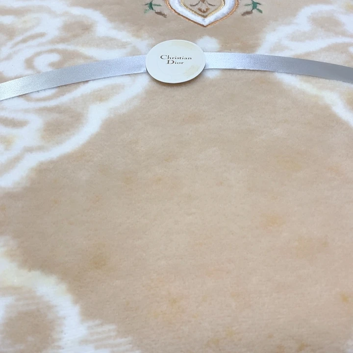 盘你不说实话的啊就当给她打电话你还
