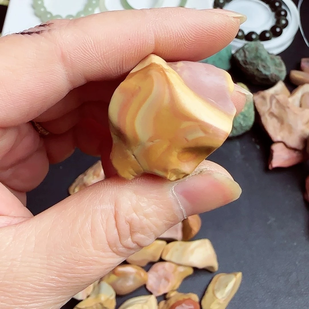 玛瑙/玉髓颈饰未镶嵌拾*呀