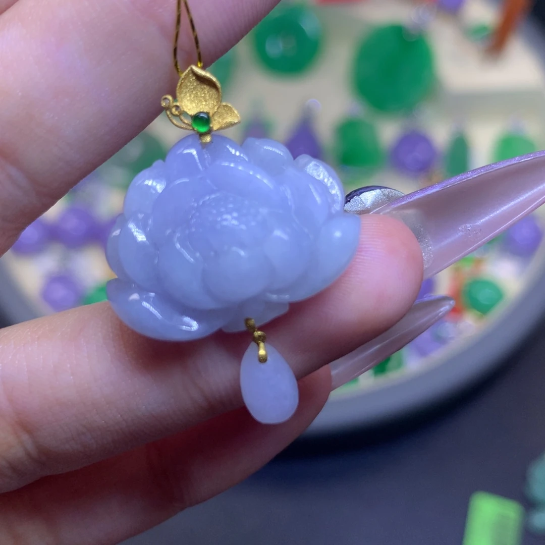 翡翠18K金镶嵌颈饰