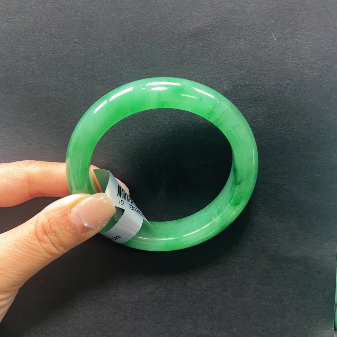 石英质玉（非洲翠）未镶嵌手镯