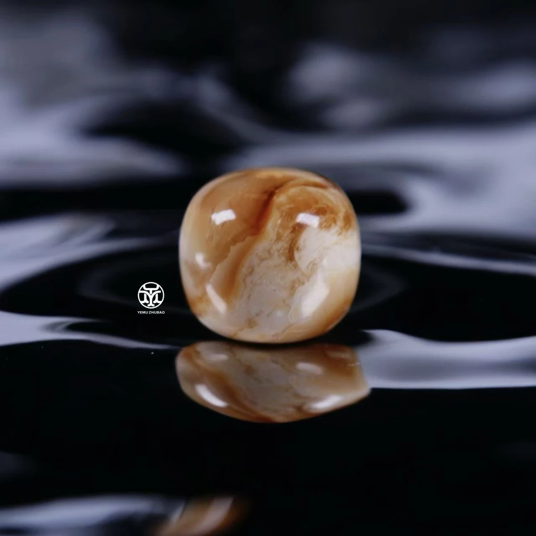K33（10.8mm）10毫米彩沁妖纹老型配珠 一物一拍 天然俄料琥珀蜜蜡