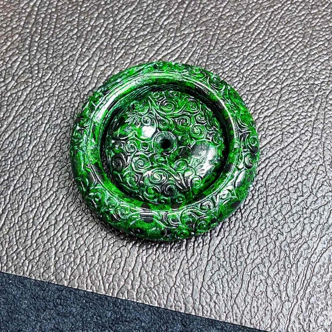 颈饰未镶嵌翡翠多样性