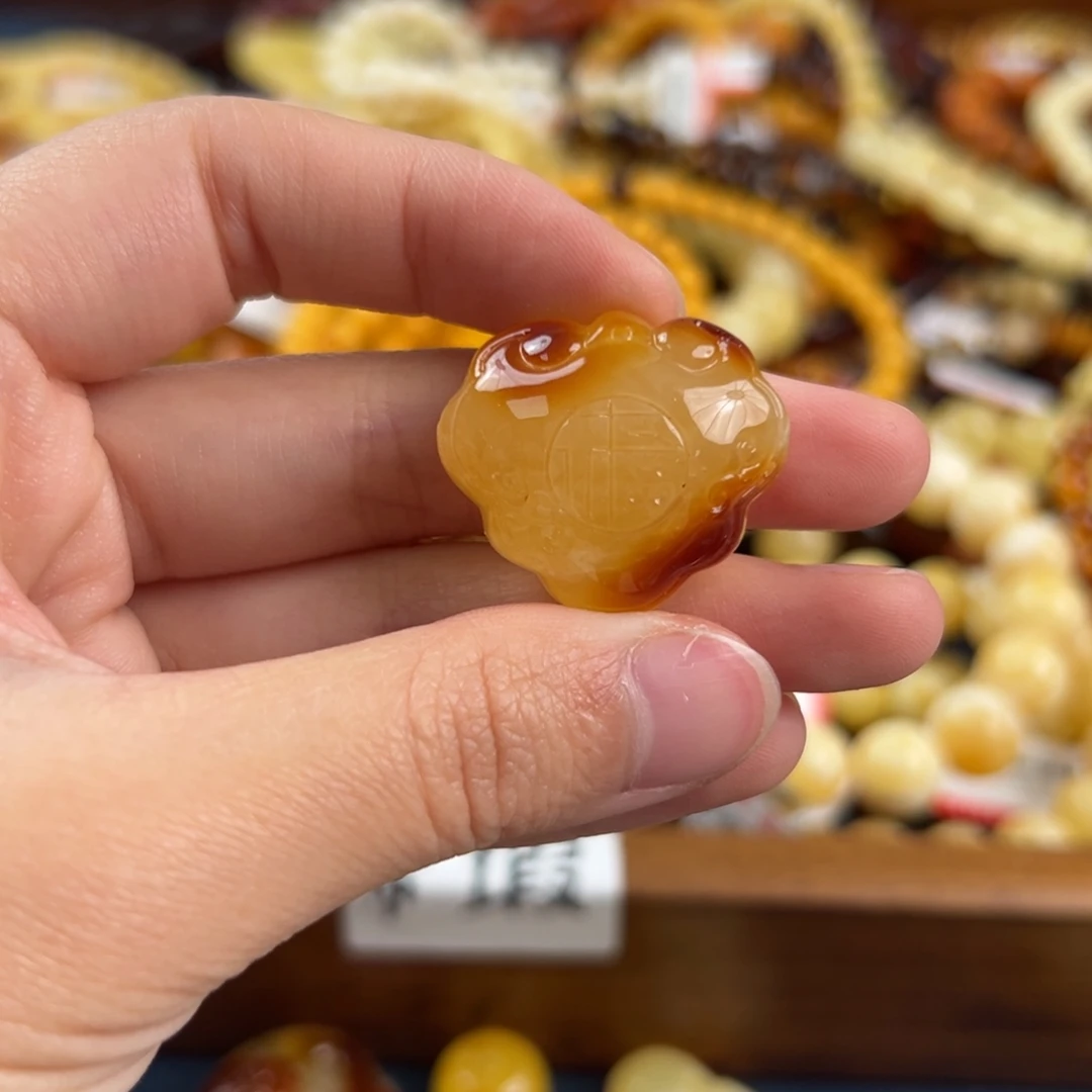 琥珀未镶嵌珠宝奇石