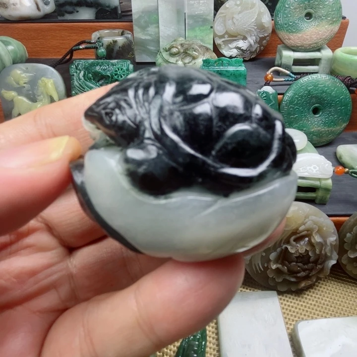 独山玉未镶嵌珠宝半成品