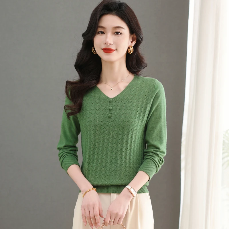 纯色设计感百搭V领镂空小衫2025春秋薄款洋气爆款套头长袖针织衫