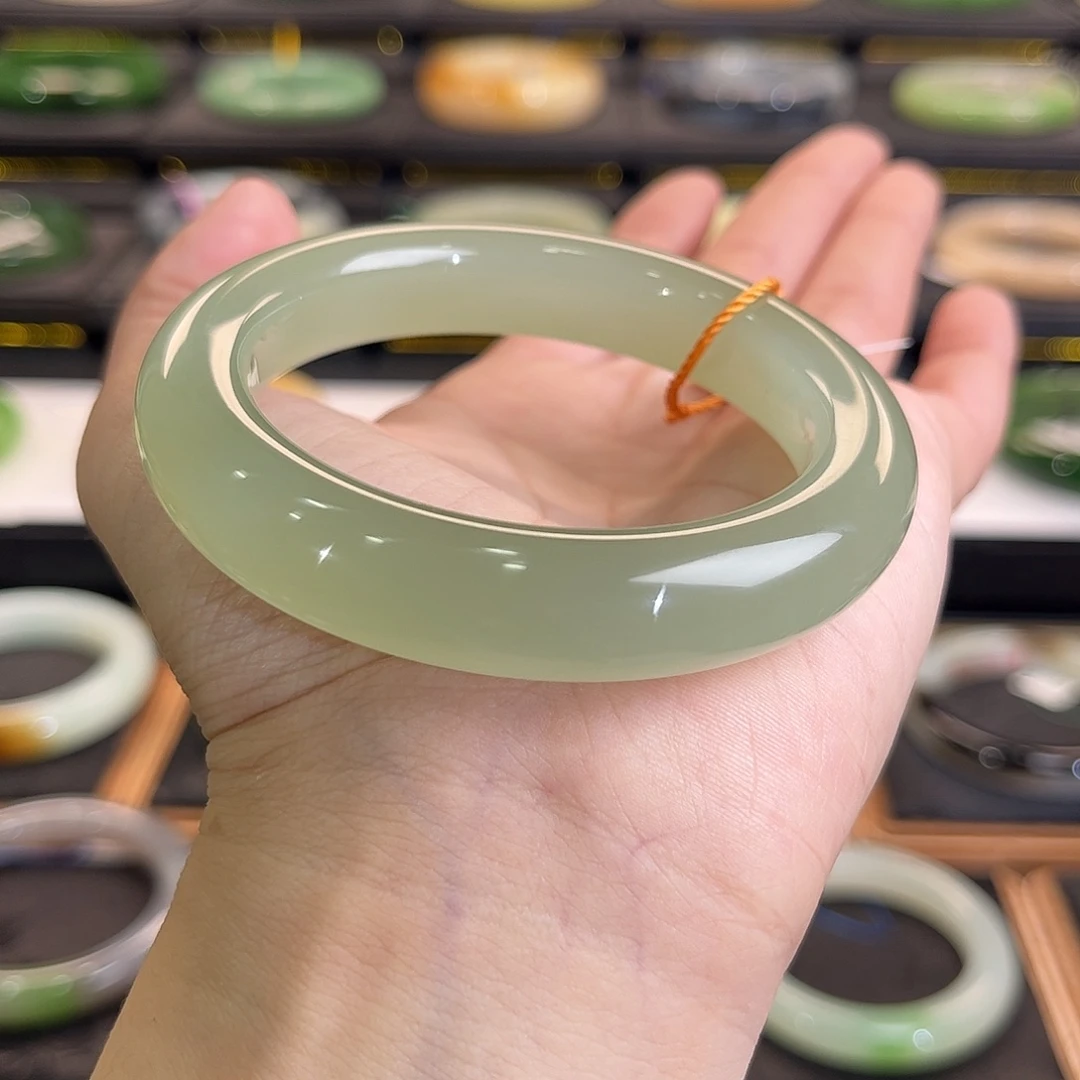 和田玉未镶嵌手镯冰胶葡萄肉